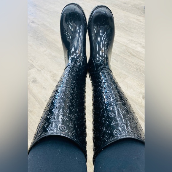 ‼️‼️ Sold. Louis Vuitton Black Monogram Splash Rain Boots - Picture 3 of 17